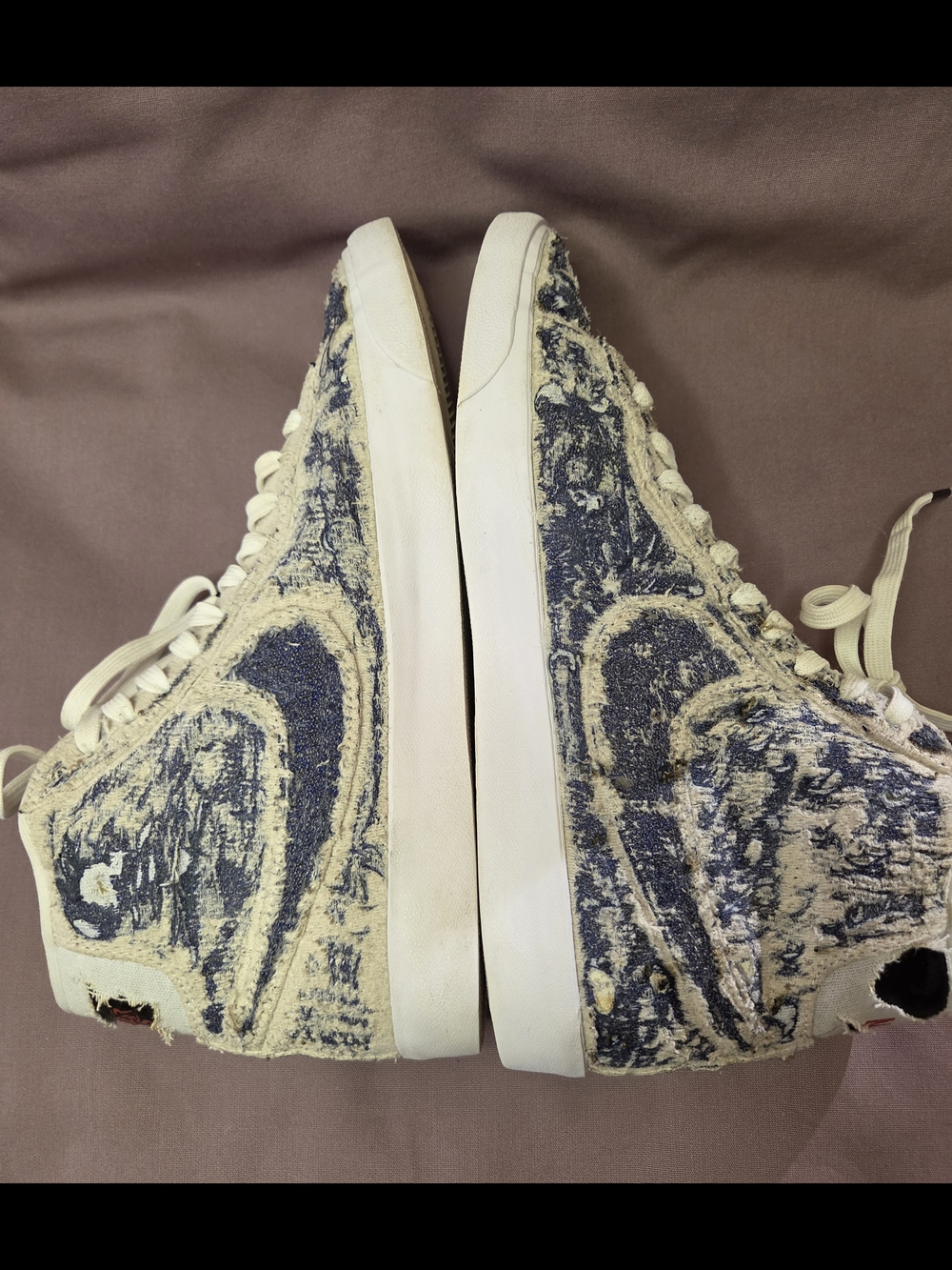 NIKE Stranger Things 8.5 RARE - Picture 5 of 10